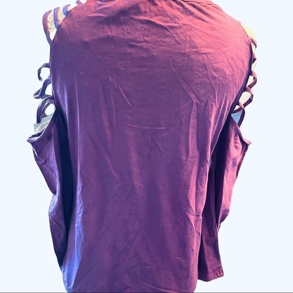 New Purple medium studded cutout top - Picture 5 of 10